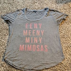 3/$10‼️Women's graphic tee